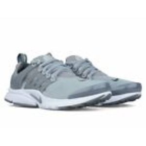 Size 7Y or Womens' 8.5, Gray on Gray Nike Presto